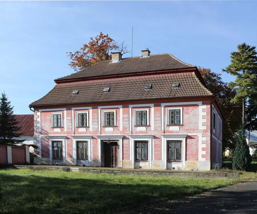 Valeč Chateau