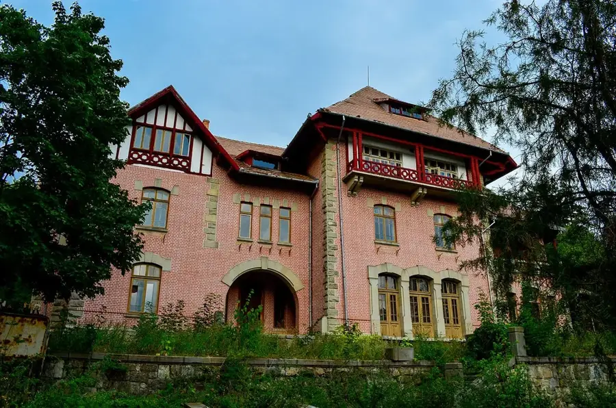 Dărmănești – Stadt