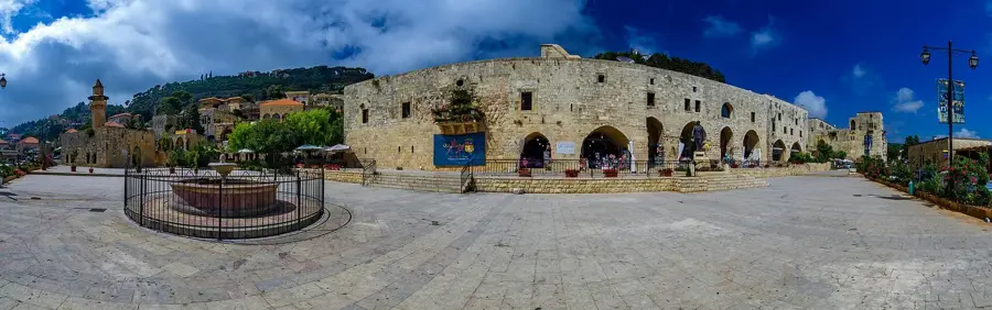 Historischer Platz von Deir el Qamar — Aley (Libanon)