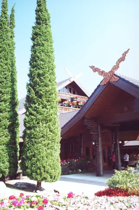 Vila Regală și Grădinile Doi Tung