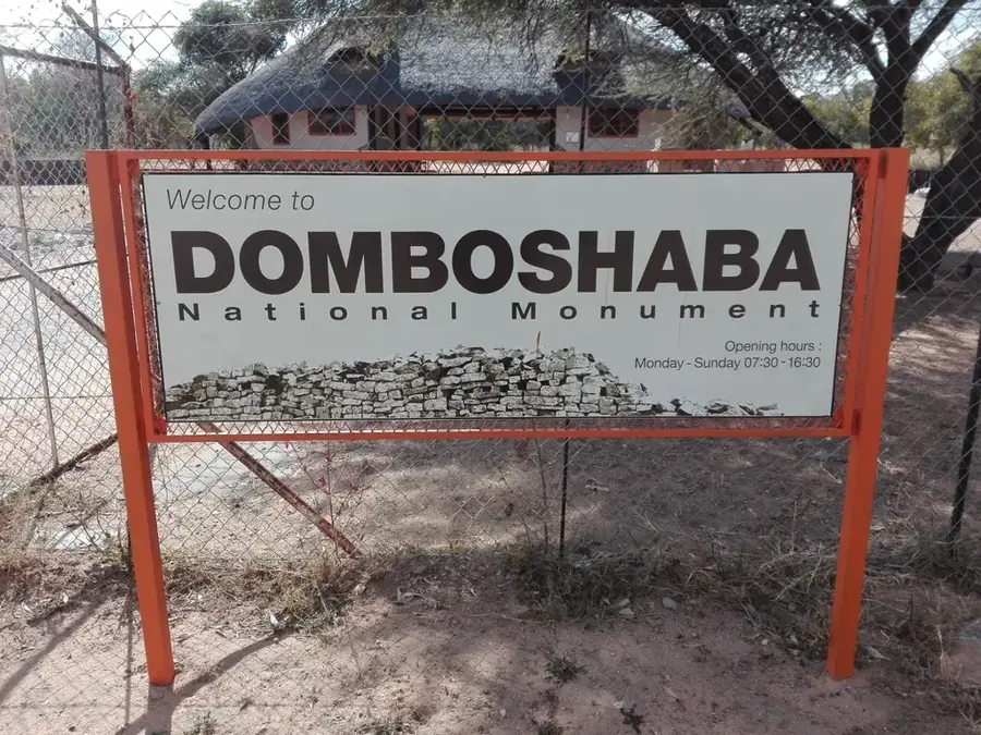 Ruinele Domboshaba