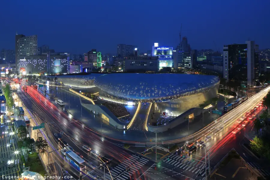 Dongdaemun Design Plaza (DDP) — Jongmyo-Schrein (Südkorea)