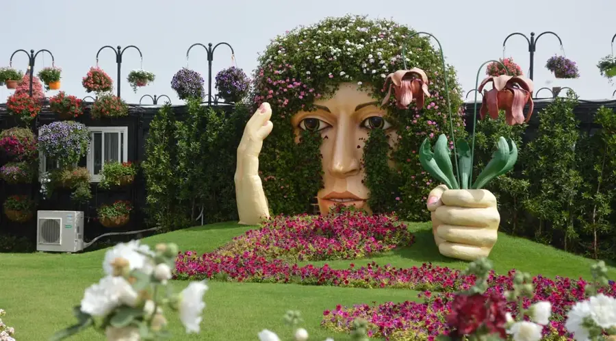 Dubai Butterfly Garden — The Camel Farm (United Arab Emirates)