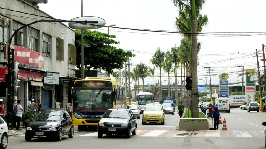 Duque de Caxias — Teresópolis (Brazilia)