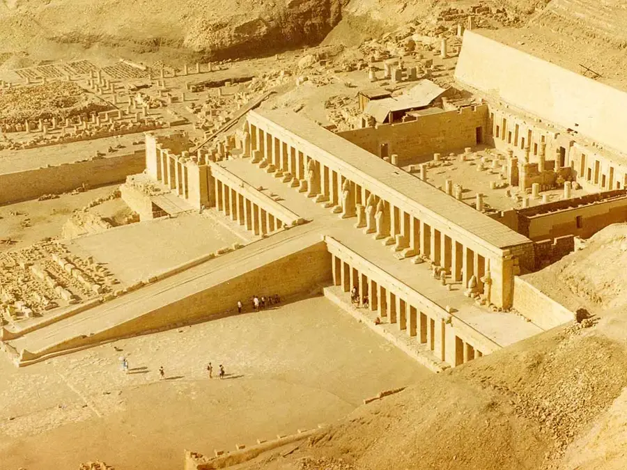 Templul mortuar al lui Hatshepsut — Luxor (Egipt)