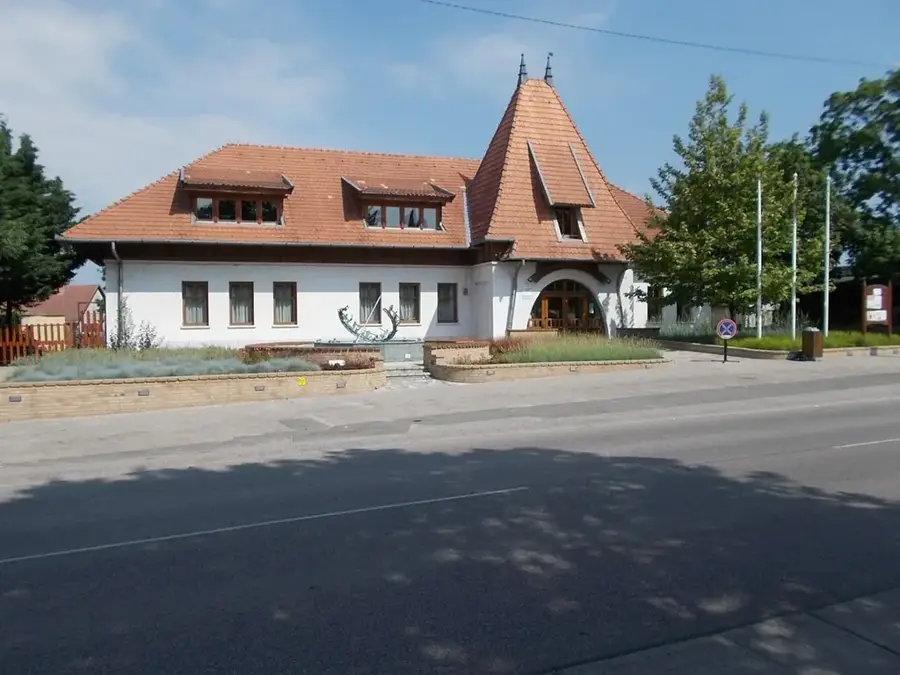 Erdőkertes — Őrbottyán (Ungarn)