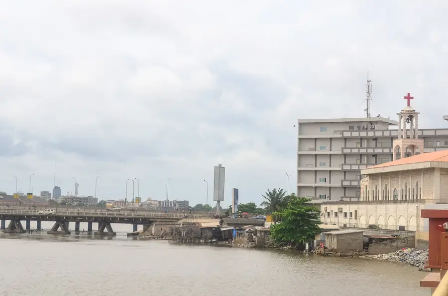 Terminalul Petrolier Cotonou — Podul Cinquantenaire (Benin)