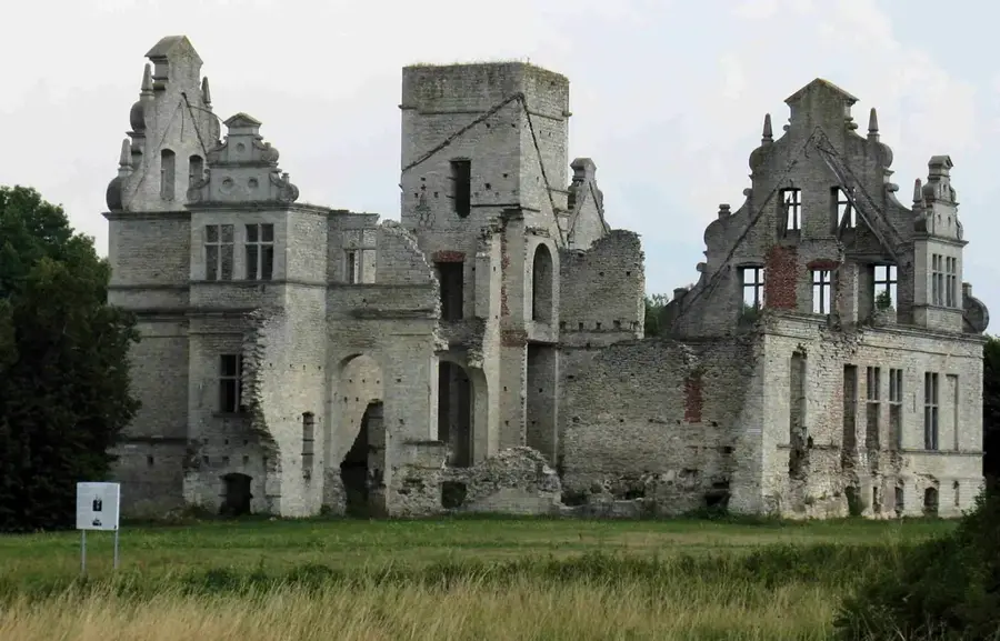 Ungru Castle Ruins — Kärdla Port (Estonia)
