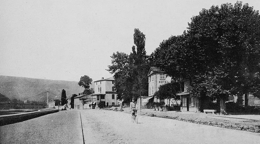Fontaines-sur-Saône – oraș