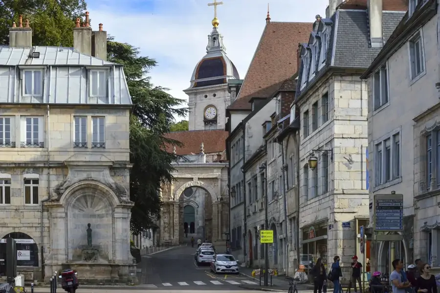 Besançon-Nord – Stadt