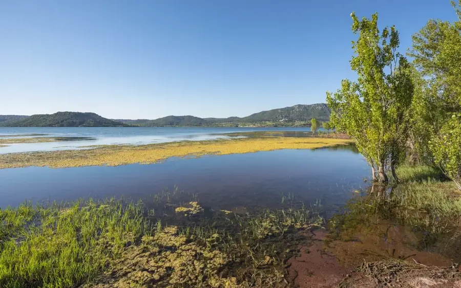 Lac du Salagou