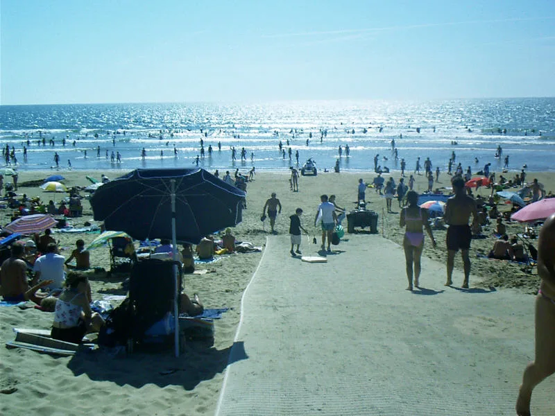 Le Grand-Village-Plage – város