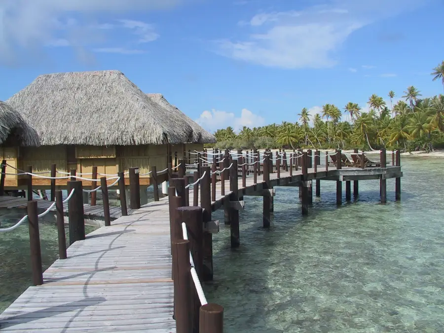 Perlenfarmen von Manihi — Ahe Perlaustern-Biotop (Französisch-Polynesien)