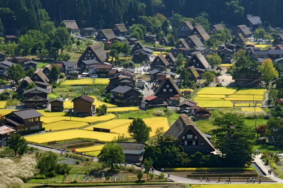 Satele istorice Shirakawa-gō și Gokayama