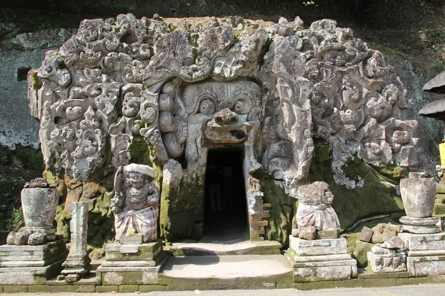 Goa Gajah 'Peștera Elefantului' — Denpasar (Indonezia)