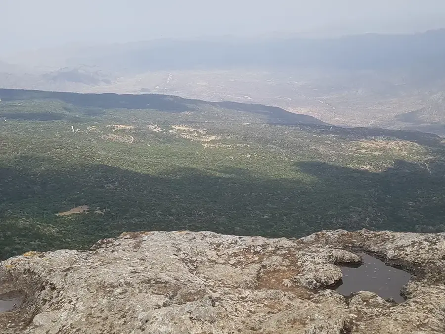 Versantul nordic al munților Golis — Berbera (Somalia)