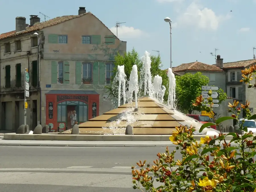 Gond-Pontouvre – város