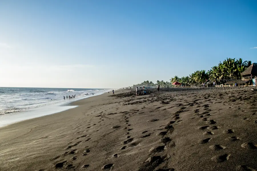 Plaja testoaselor Monterrico — Barberena (Guatemala)