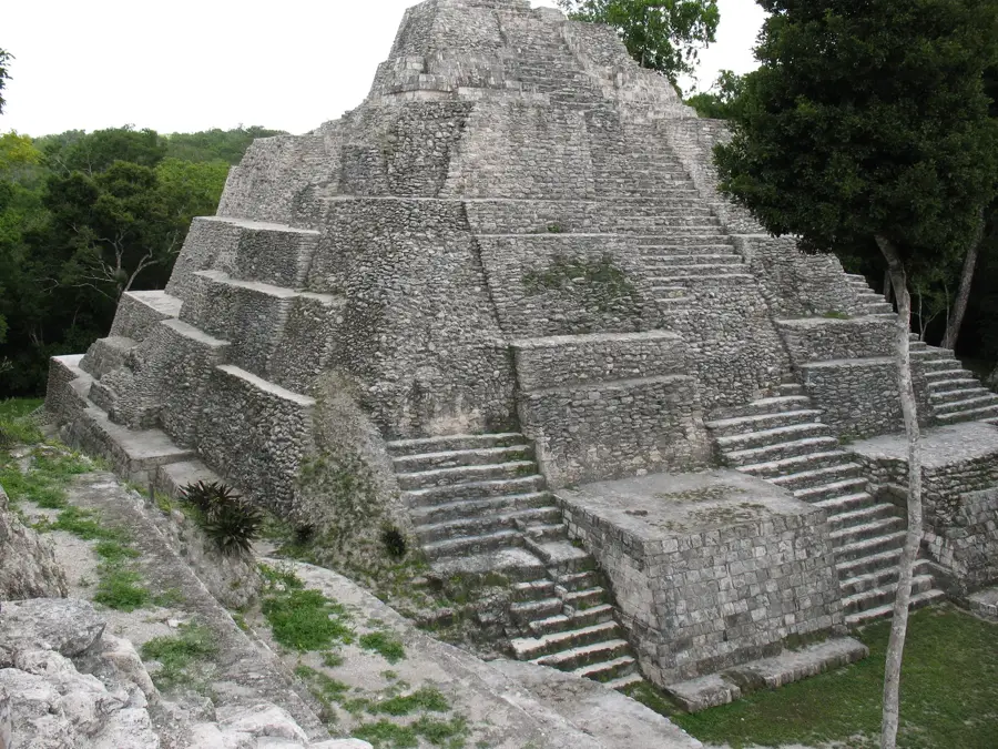 Yaxhá — Lacul Izabal (Guatemala)