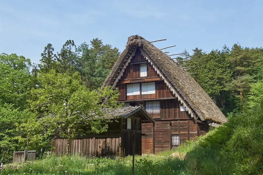 Satul popular Hida (Hida no Sato)