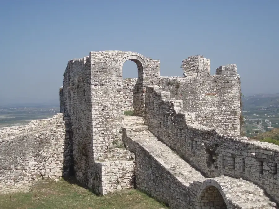 Cetatea Berat — Canionul Osum (Albania)