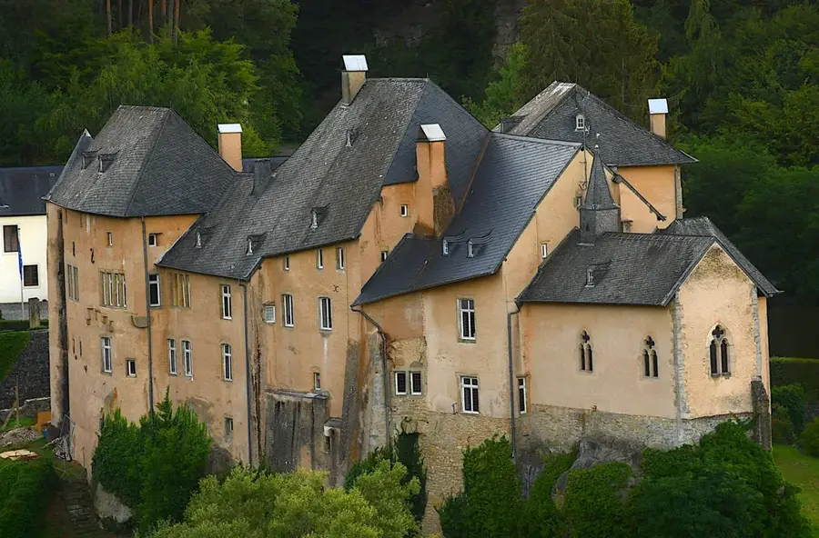 Schloss Bourglinster — Heffingen (Luxemburg)
