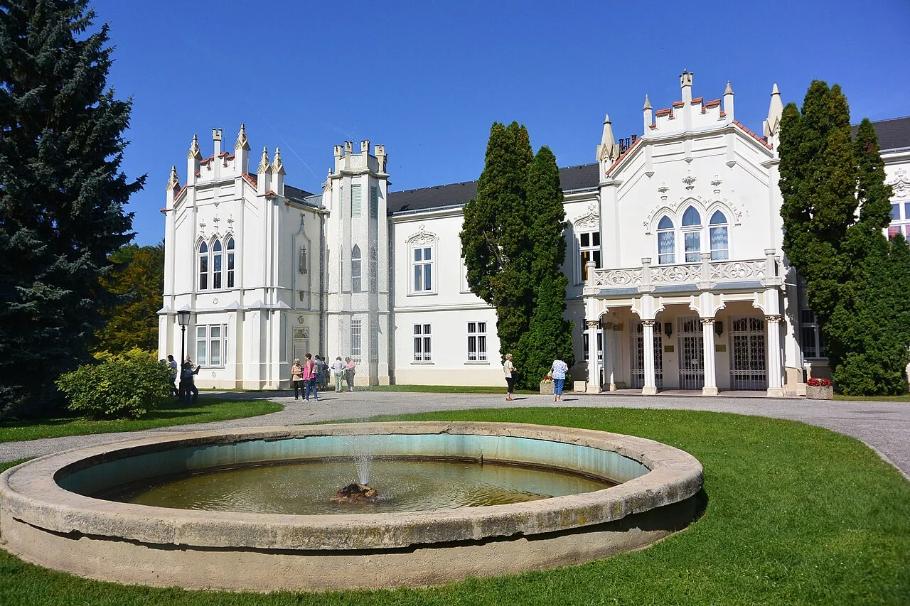 Schloss Brunszvik — Bugyi (Ungarn)