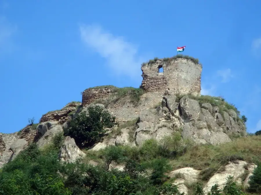 Cetatea Sirok — Kazár (Ungaria)