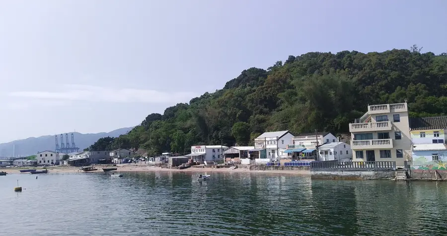 Yan Chau Tong