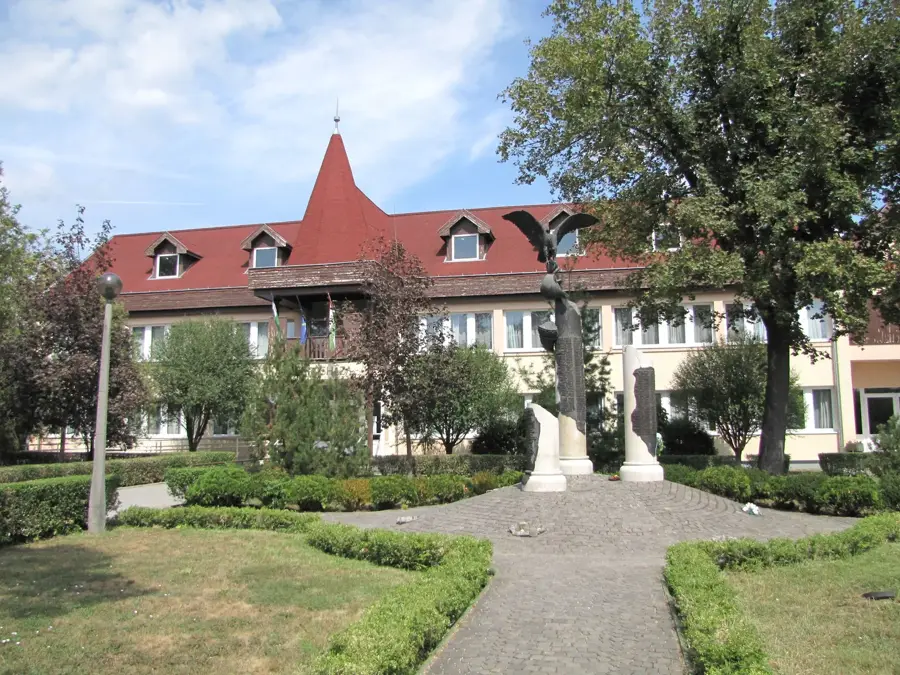 Abádszalók – oraș