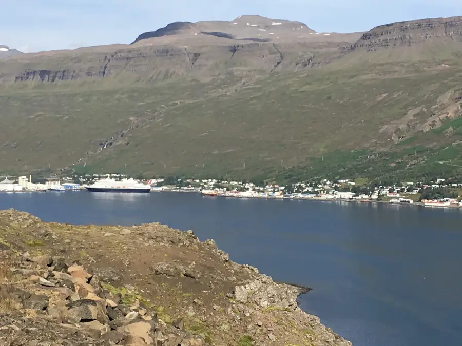 Portul Eskifjörður — Fáskrúðsfjörður (Islanda)