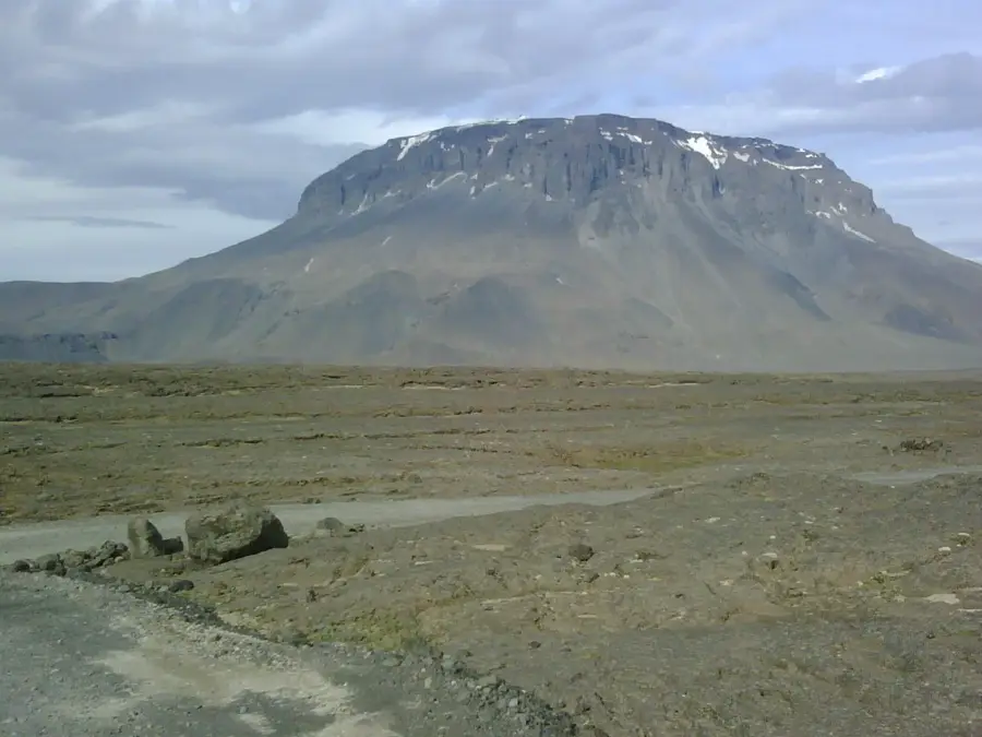 Oaza Herðubreiðarlindir — Fáskrúðsfjörður (Islanda)