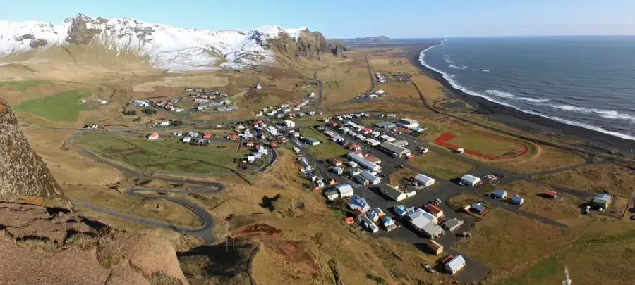 Vík í Mýrdal — Dimmuborgir (Islanda)