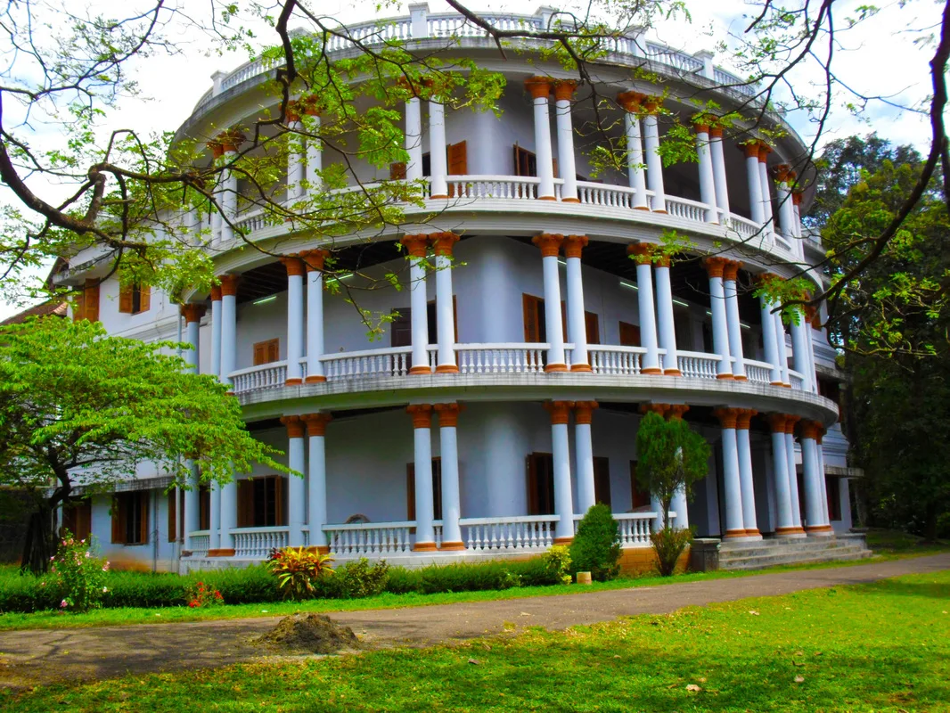 Thrippunithura — Kizhunna (India)