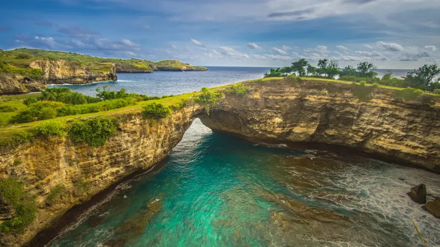 Nusa Penida — Mataram (Indonézia)