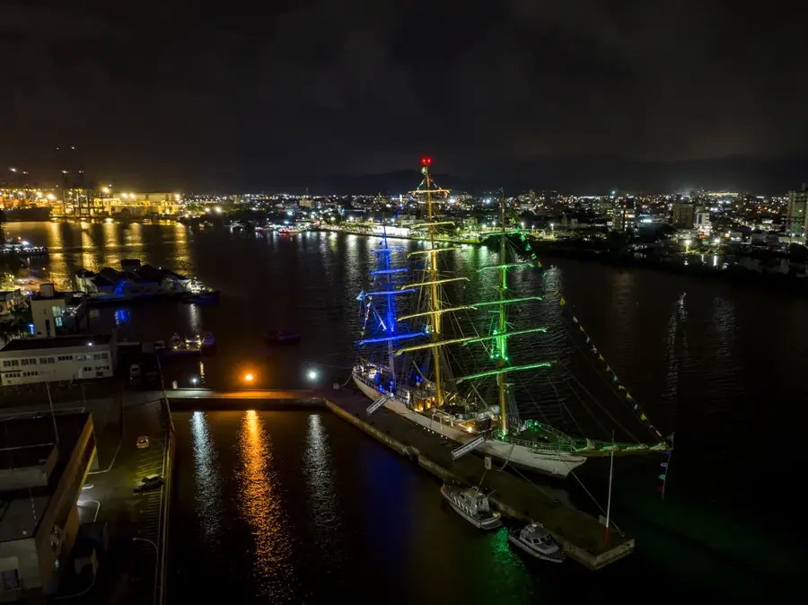 Port of Itajaí — Bombinhas (Brazil)