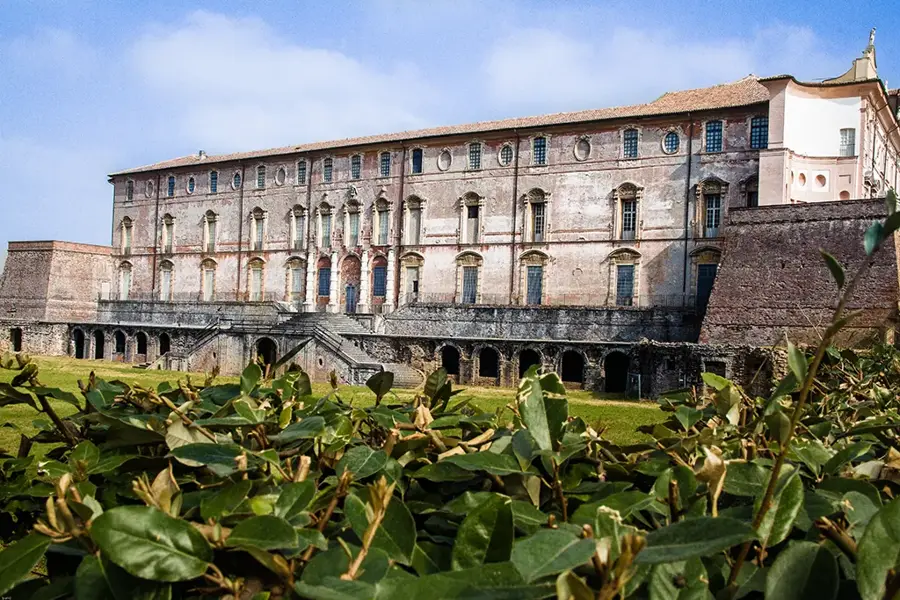 Sassuolo kerámia körzet — Ferrara (Olaszország)