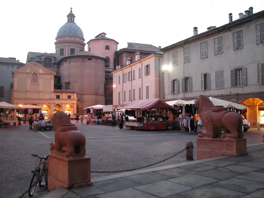 Reggio nell'Emilia — Etsch (Italien)