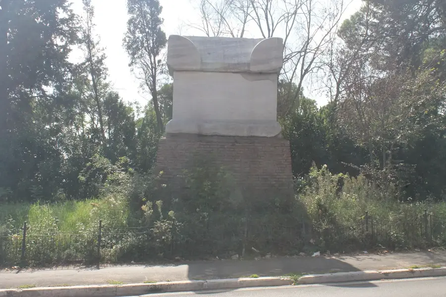 Tomba di Nerone – város