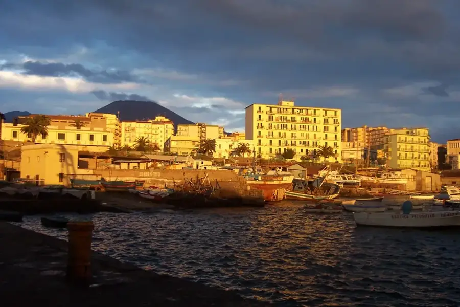 Torre del Greco — Capitello (Olaszország)