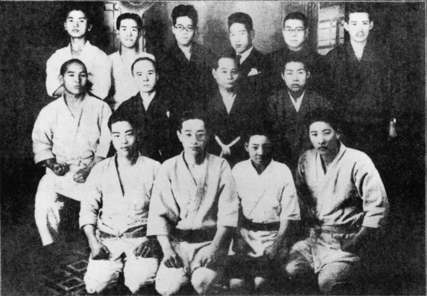 Motobu — Naha (Japán)