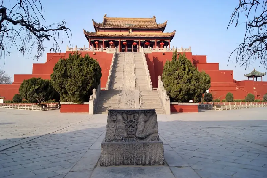 Drachenpavillon Kaifeng — Chongqing (China)