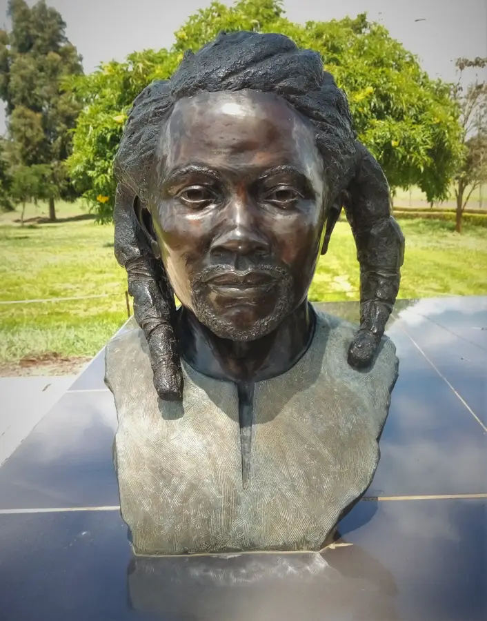 Dedan-Kimathi-Statue