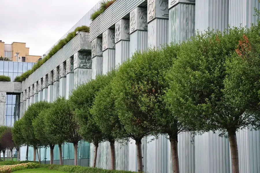 Oberster Gerichtshof Kenia — Macmillan Memorial Library (Kenia)