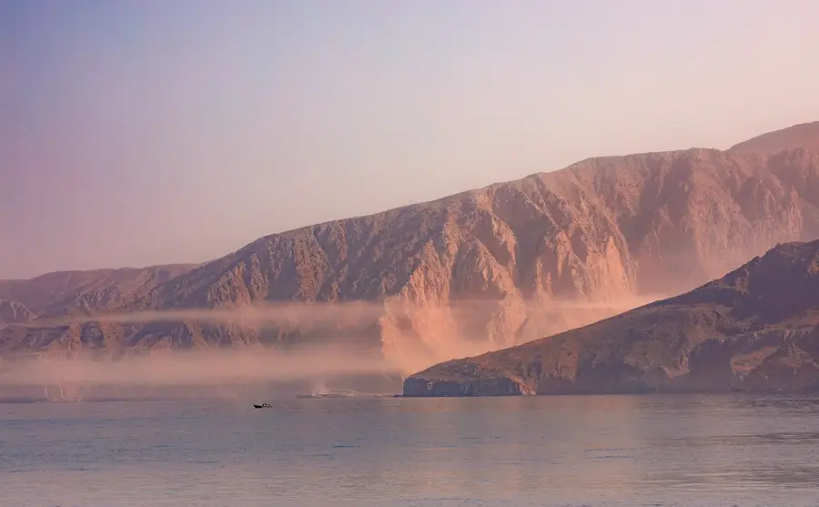 Khasab — Bandar Abbas (Iran)