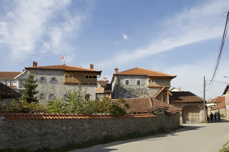 Junik — Valea Valbone (Albania)