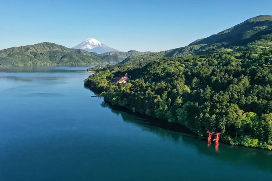 Lacul Ashinoko