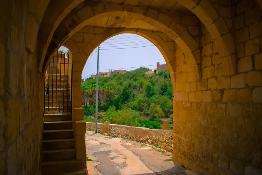 Fântâna din Valea Lunzjata (Gozo) — Peștera Tal-Mixta (Gozo) (Malta)