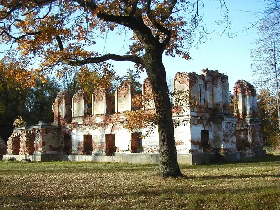 Eleja Palace Ruins