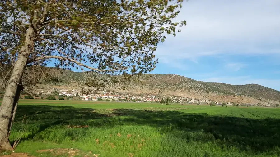 Zūras Ridge